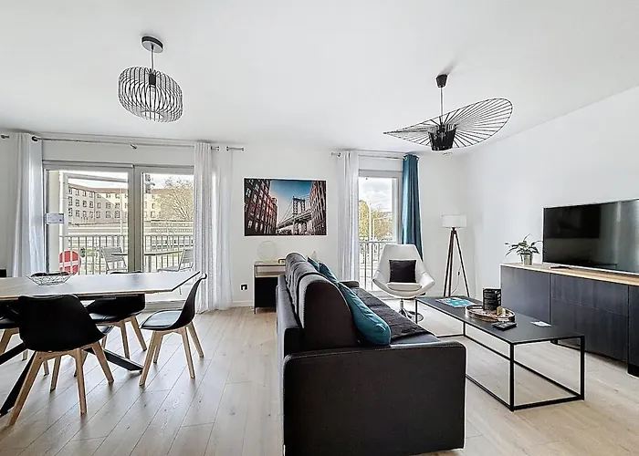 Super T3 Climatise 6 Personnes Montferrand Apartment Clermont-Ferrand